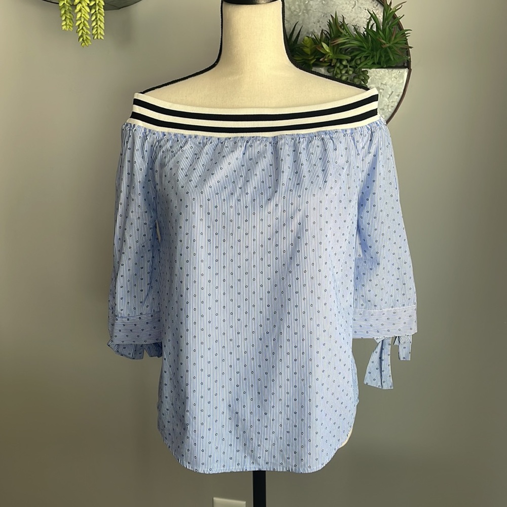 Blank NYC off the shoulder, stars and stripes top with ties at sleeves Size XS